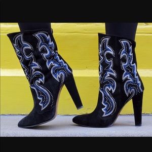 Zara embroidered western style boots