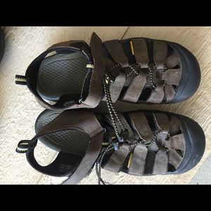 Keen sandals Brown sz 6
