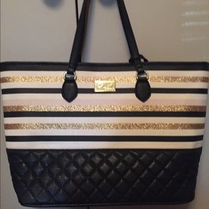 NWOT Betsey Johnson purse