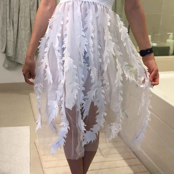 ❤️💜NWT gorgeous summery white dress - Picture 5 of 8