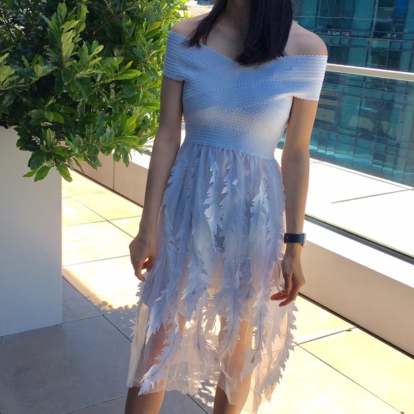 ❤️💜NWT gorgeous summery white dress - Picture 2 of 8