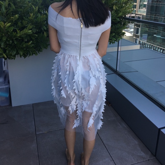 ❤️💜NWT gorgeous summery white dress - Picture 4 of 8