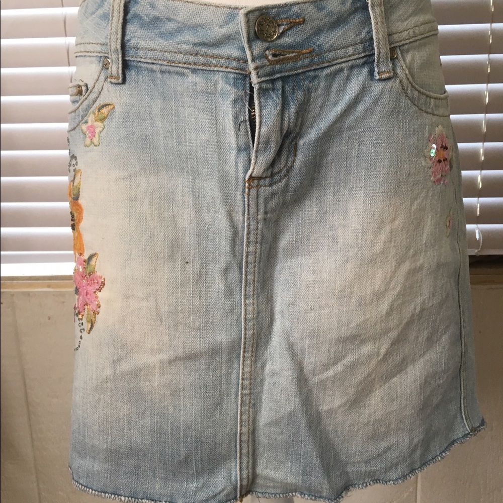 Thalia jean mini skirt, Embroidered ,embezzlement