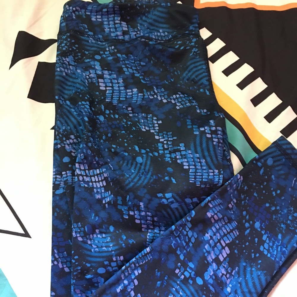 EVERLAST workout leggings !!