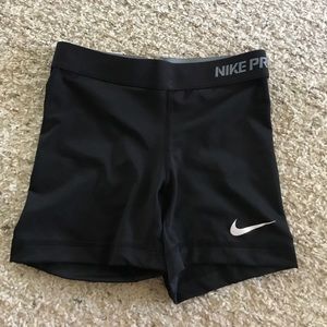 Black Nike Pro