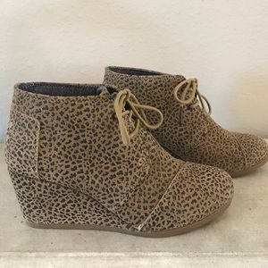 TOMS Cheetah Suede Women's Desert Wedges 7.5