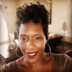 Meet your Posher, Mitzi