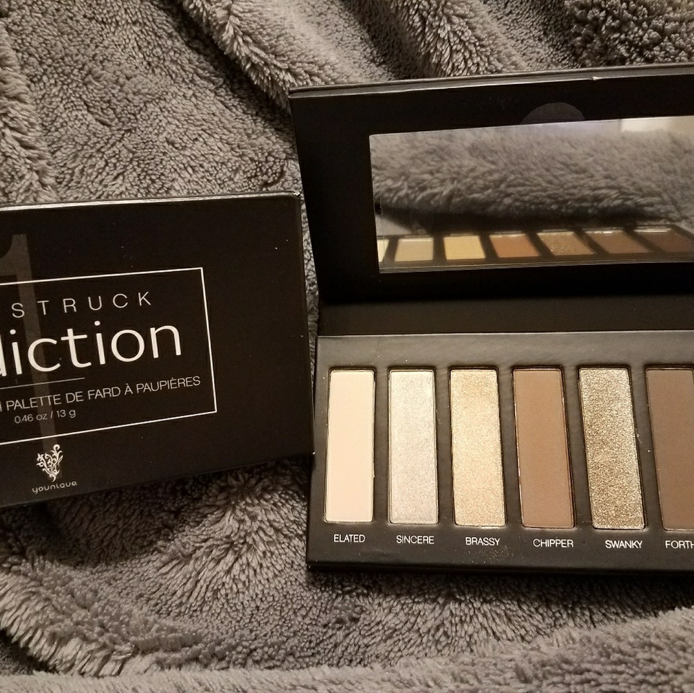 Younique EyeShadow Palette 1