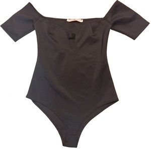 Keyhole sexy off the shoulder bodysuit black