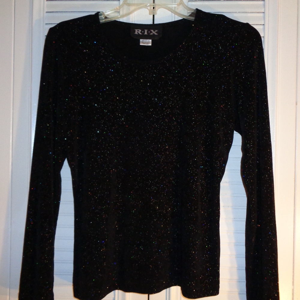 RIX:  Slim Flattering Sparkle Long Sleeve SM (M)