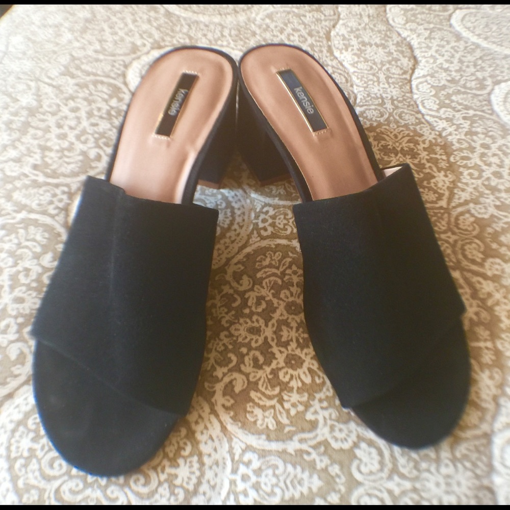 Kensie Black slip on Sandals