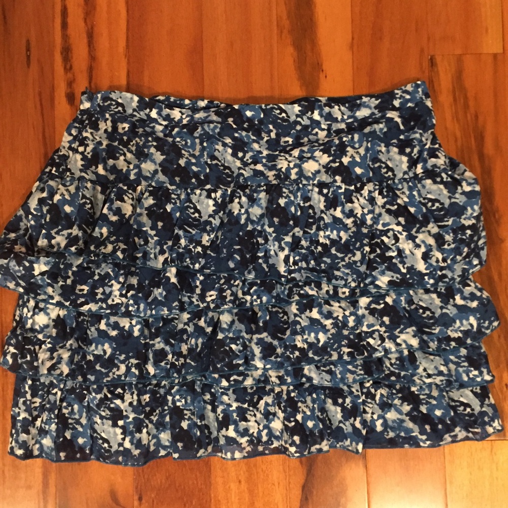 The Loft mini skirt size 8 new with tags