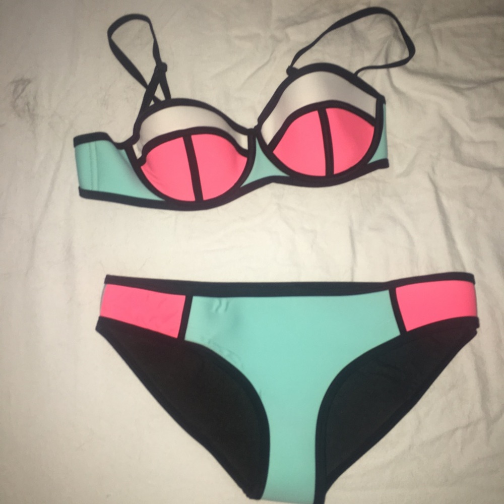 pink and teal triangl bikini