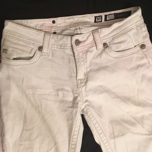 White miss me jeans