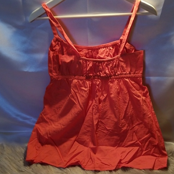 Top - Picture 2 of 3