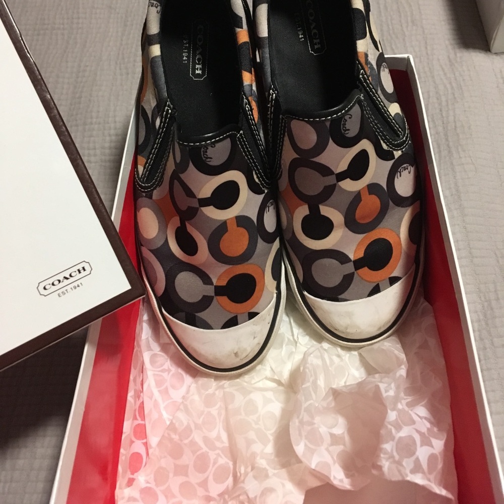 Coach Size 7 shoes