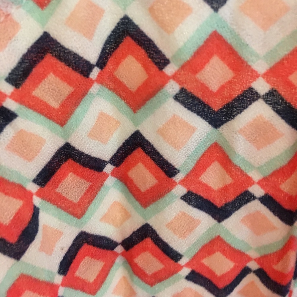 Geometric Tank Top - Picture 3 of 3