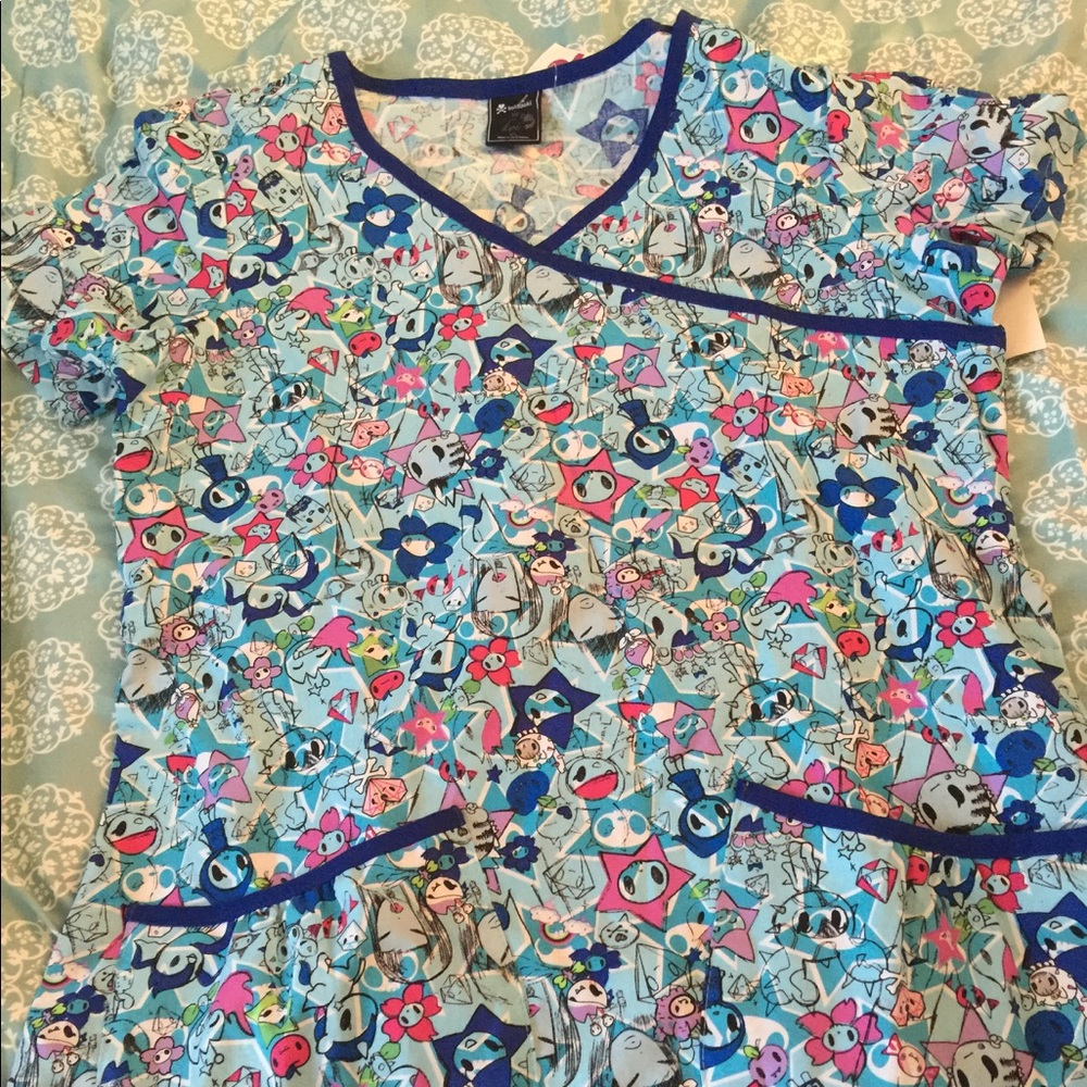 Tokidoki print scrub top XS NWT