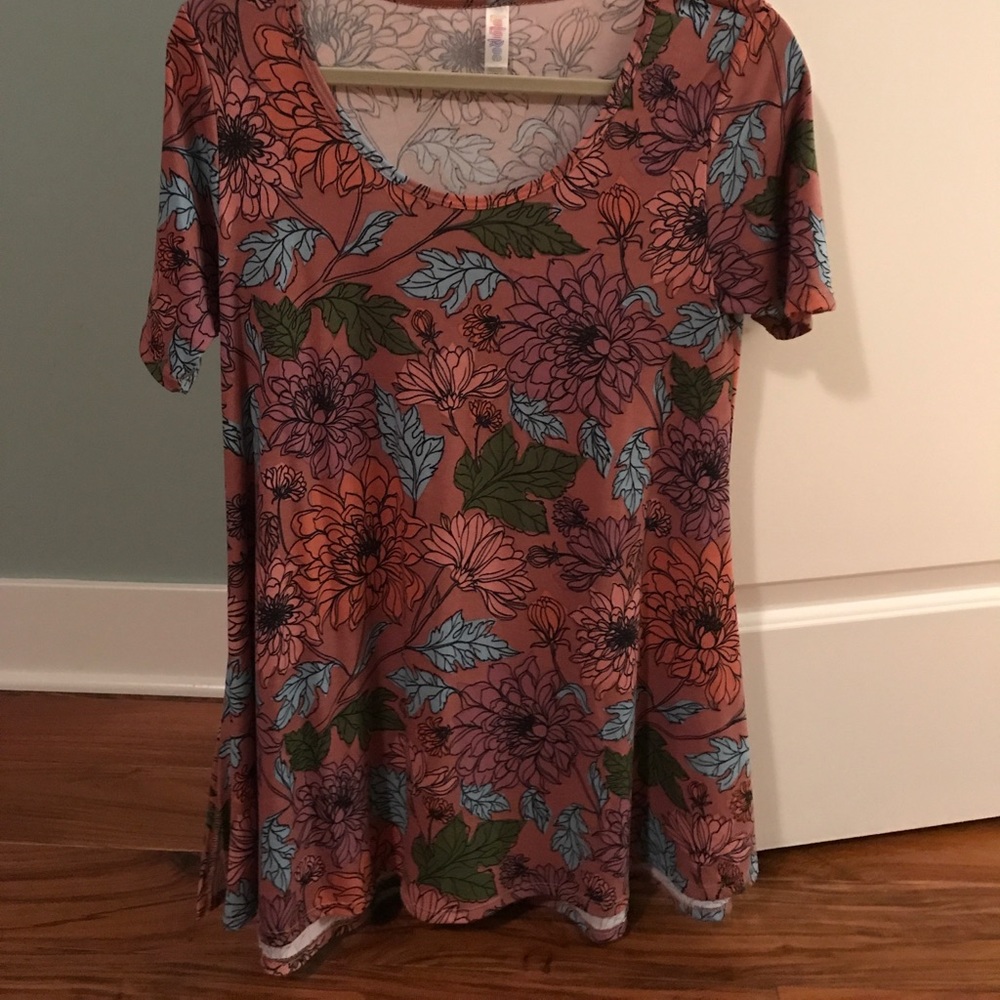 LuLaRoe Perfect T