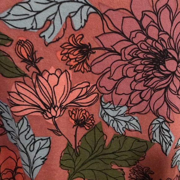 LuLaRoe Perfect T - Picture 2 of 3