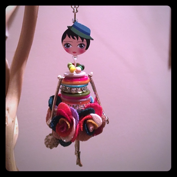 Doll necklace - Picture 1 of 3