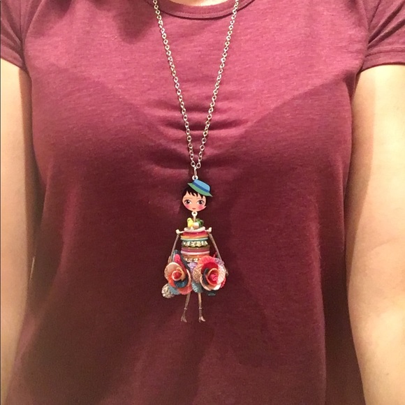 Doll necklace - Picture 2 of 3