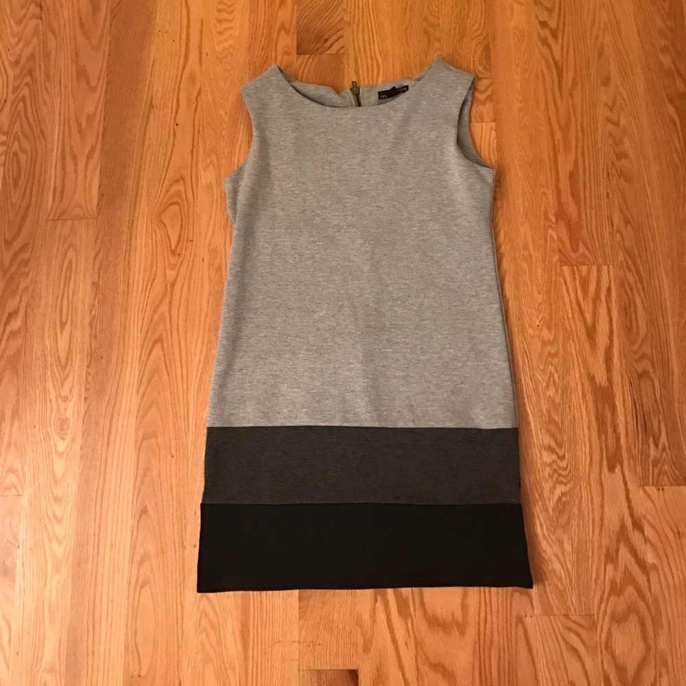 Sleeveless business casual dress