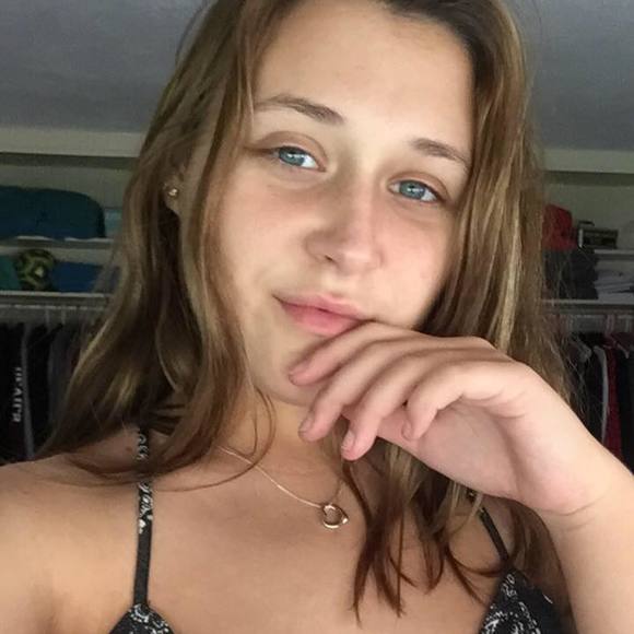 Meet your Posher, Felicia - Picture 1 of 1