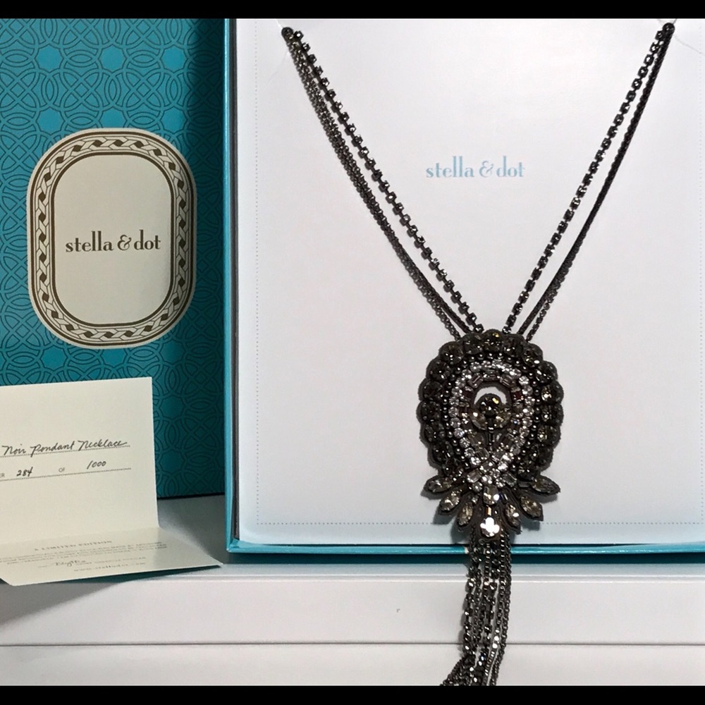 Stella & Dot Noir Pendant #284 Ltd Ed Original Box