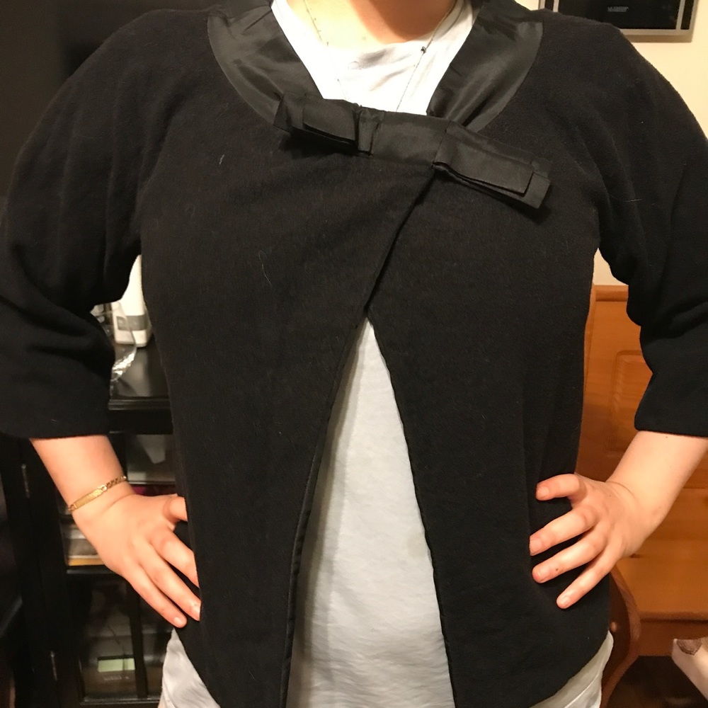 DKNY gently used wool black sweater with ribbon🎀