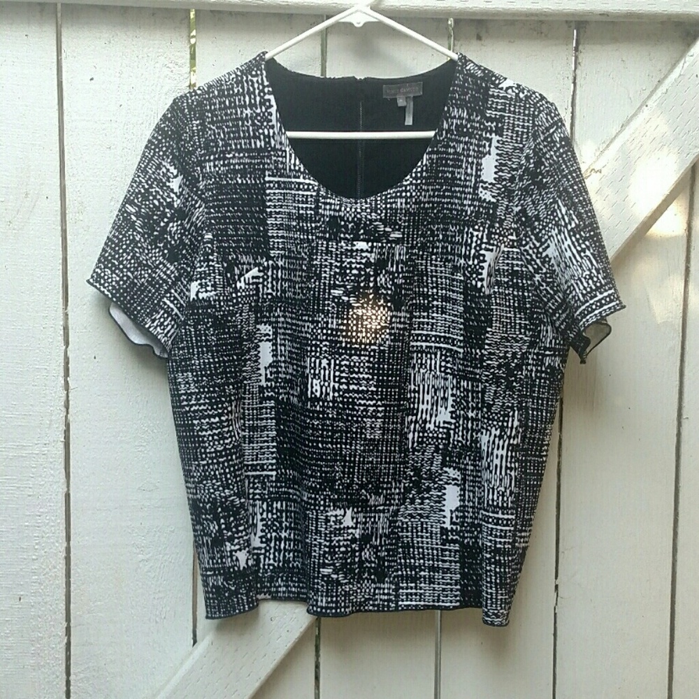 Vince Camuto Printed Top