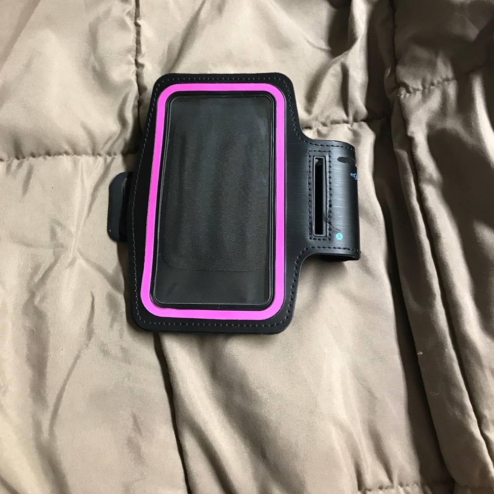Arm band for phones