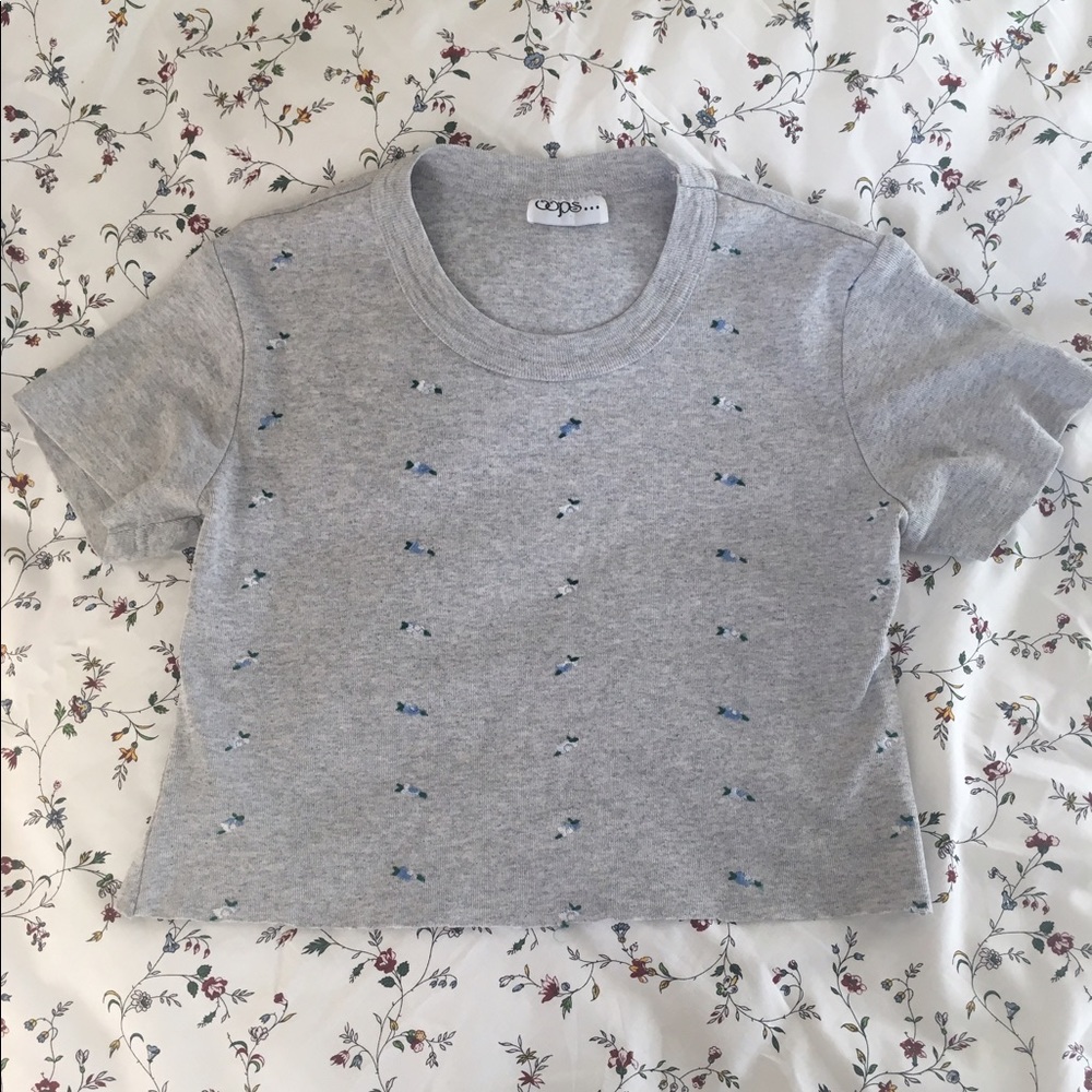 Embroidered floral gray crop top