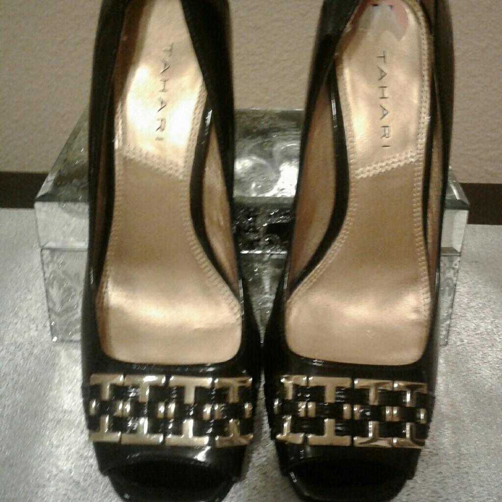 Tahari - Picture 2 of 2