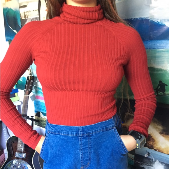Vintage red turtle neck! - Picture 1 of 2