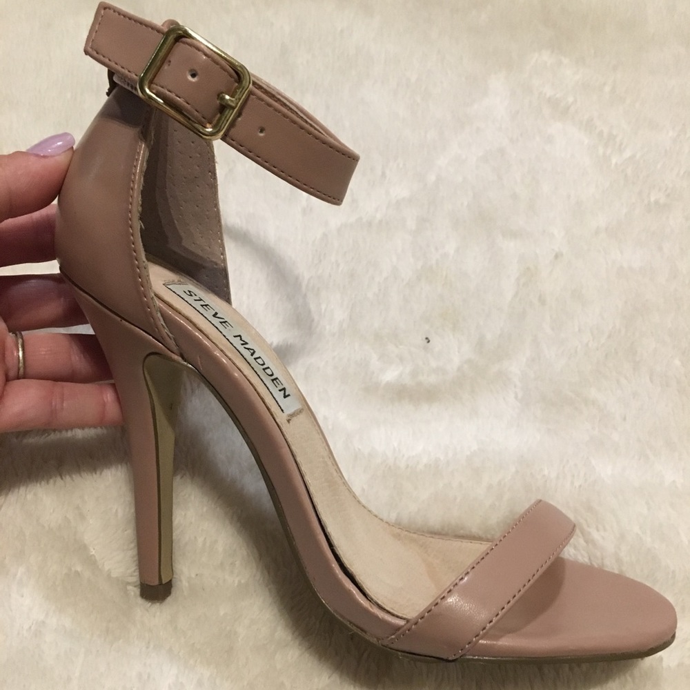Steve Madden strapped heels size 6