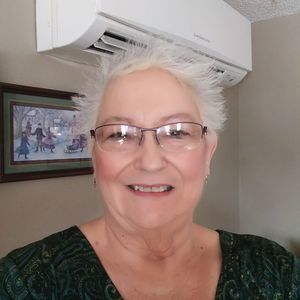 Meet your Posher, Lyna