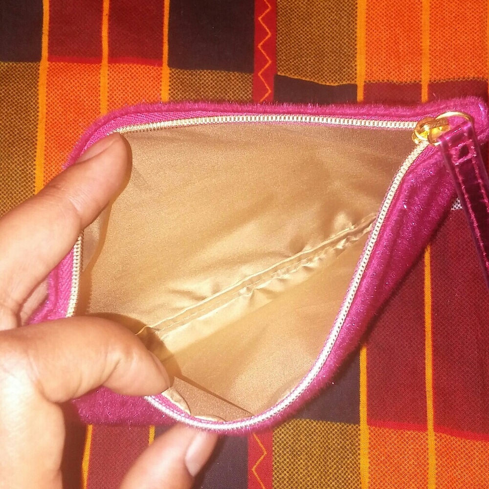 Makeup bag 💄 - Picture 2 of 2