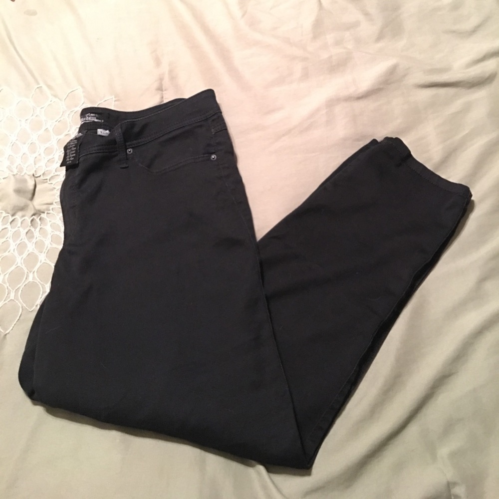 Torrid Source of Wisdom black skinny jeans 🖤🖤🖤