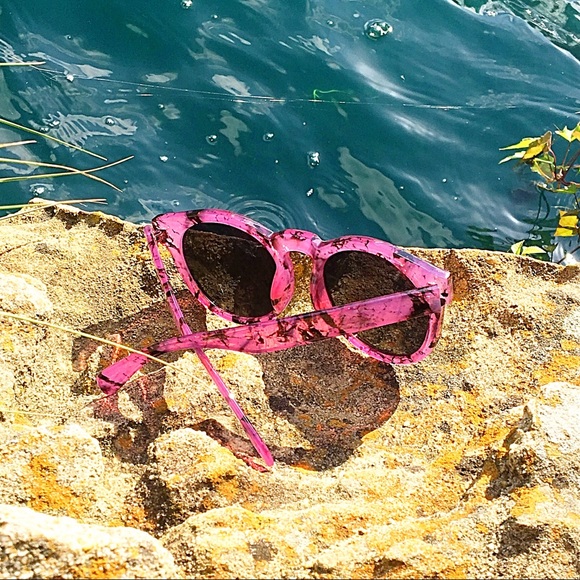 "Lilly" High Fashion Marble Sunnies - Picture 2 of 4