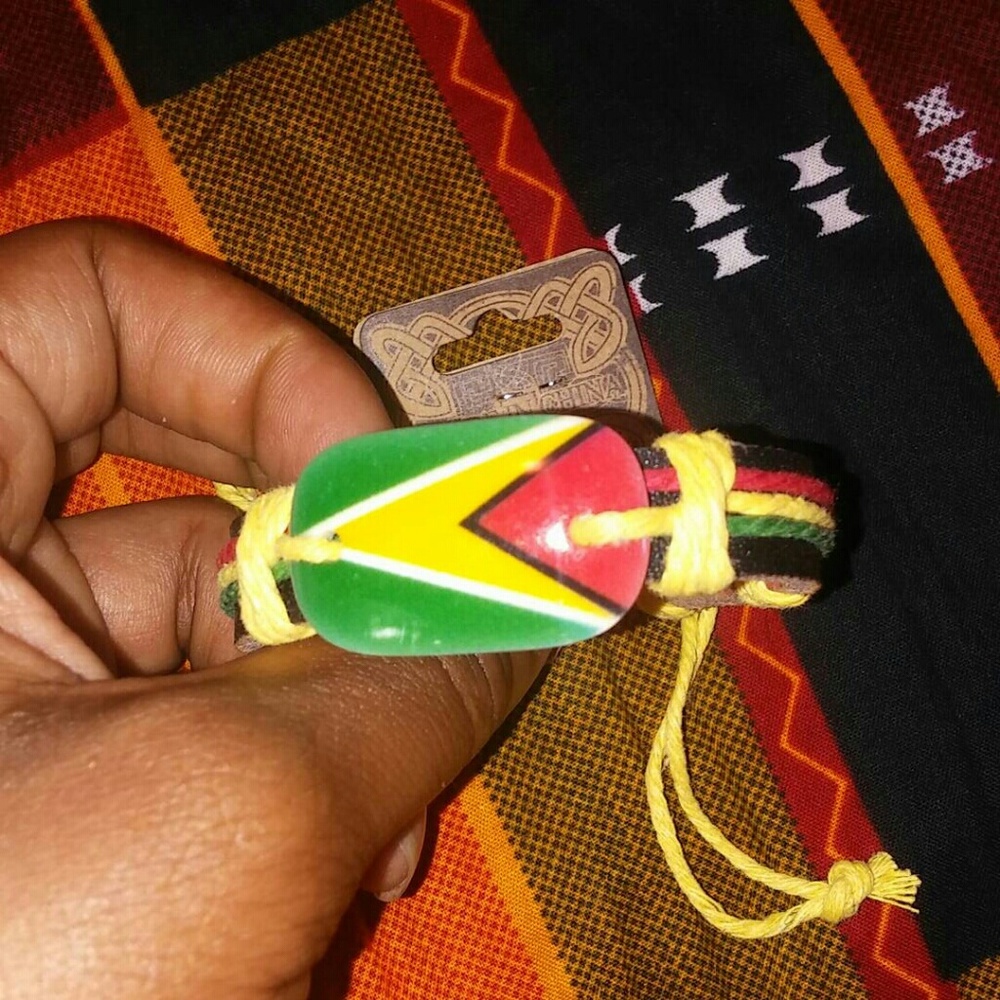 Bracelet (Guyanese flag)