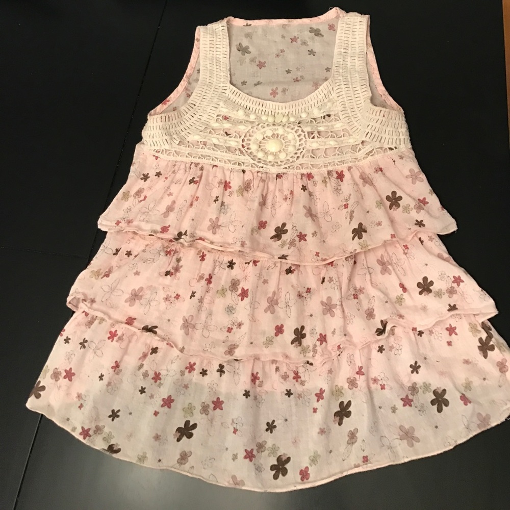 floral sleeveless top 🔔