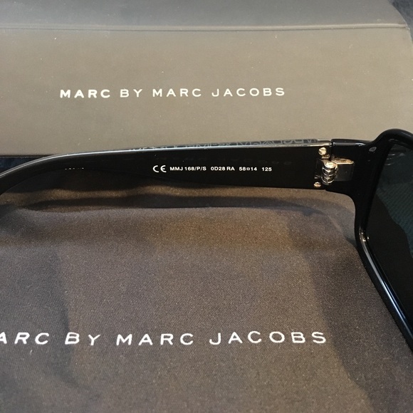 Marc Jacobs women's sunglasses - Picture 3 of 4