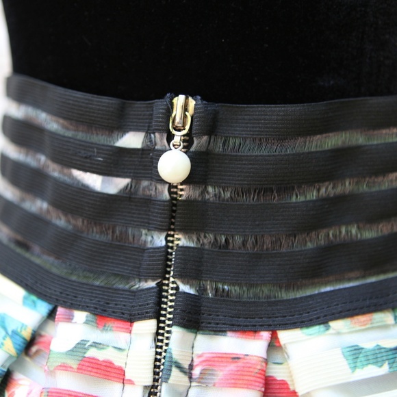 Touch me women's skirt black and floral - Picture 5 of 8