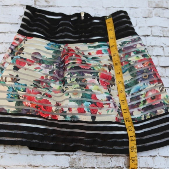Touch me women's skirt black and floral - Picture 6 of 8