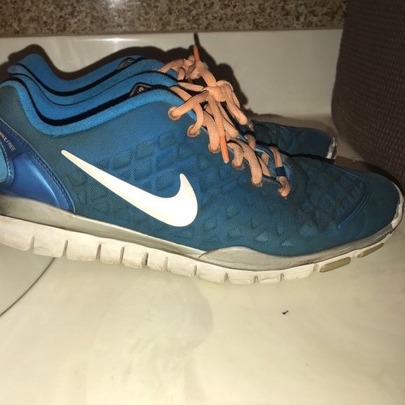 Nike Women size 8.5 running shoes - Picture 1 of 4