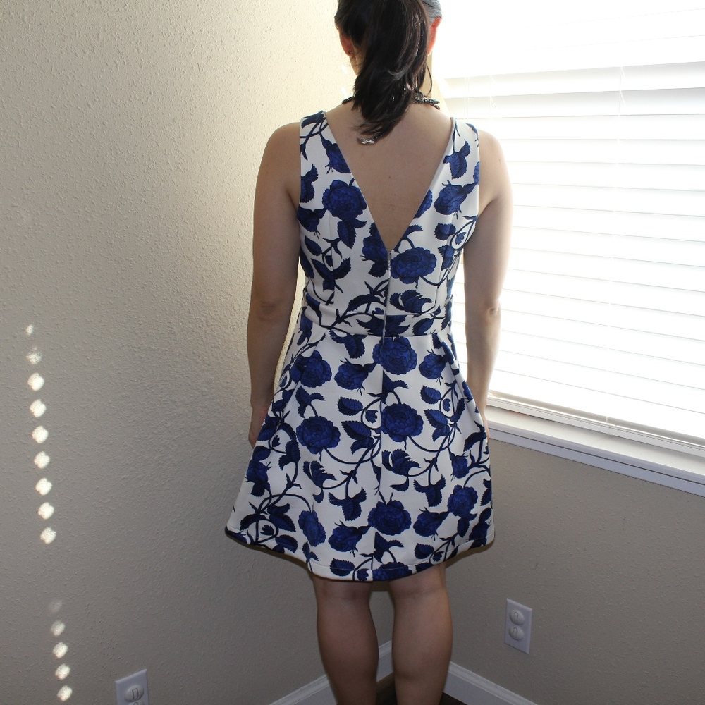 TOPSHOP / Blue Floral Mini Scuba Dress - Picture 2 of 4