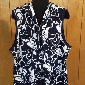 Sleeveless hoodie, plus size