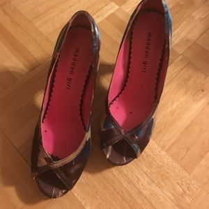 Madden girl peep toe pumps