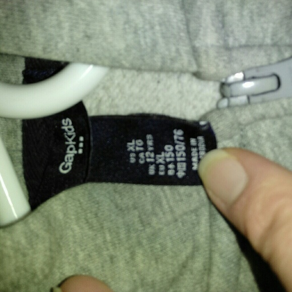 Kids gap xl zip up hoodie - Picture 3 of 4
